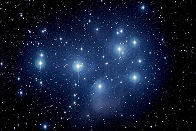 A Fiastyúk csillagkép (M45 Pleaides)